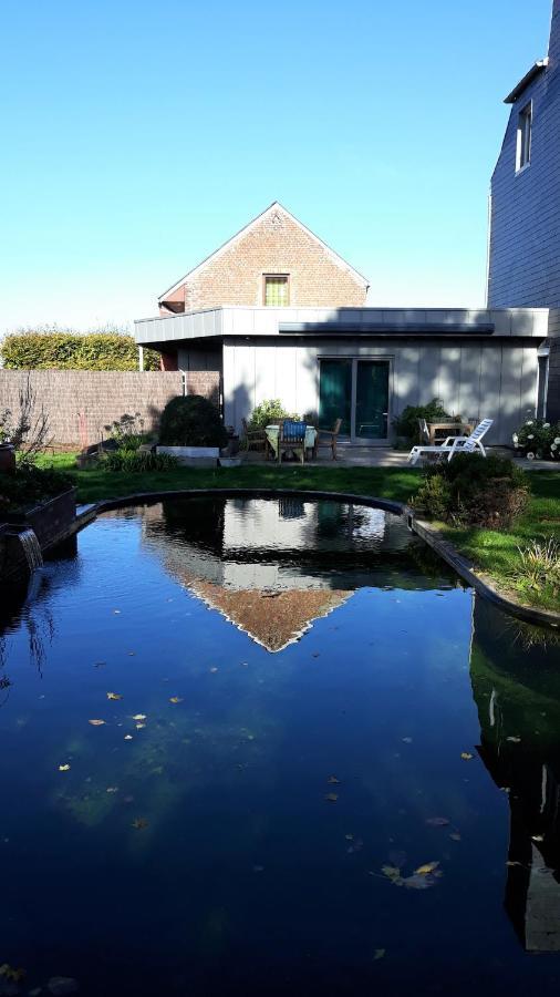 Hotel Gite Avec Piscine La Buissiere - Fernelmont Pontillas Exterior foto